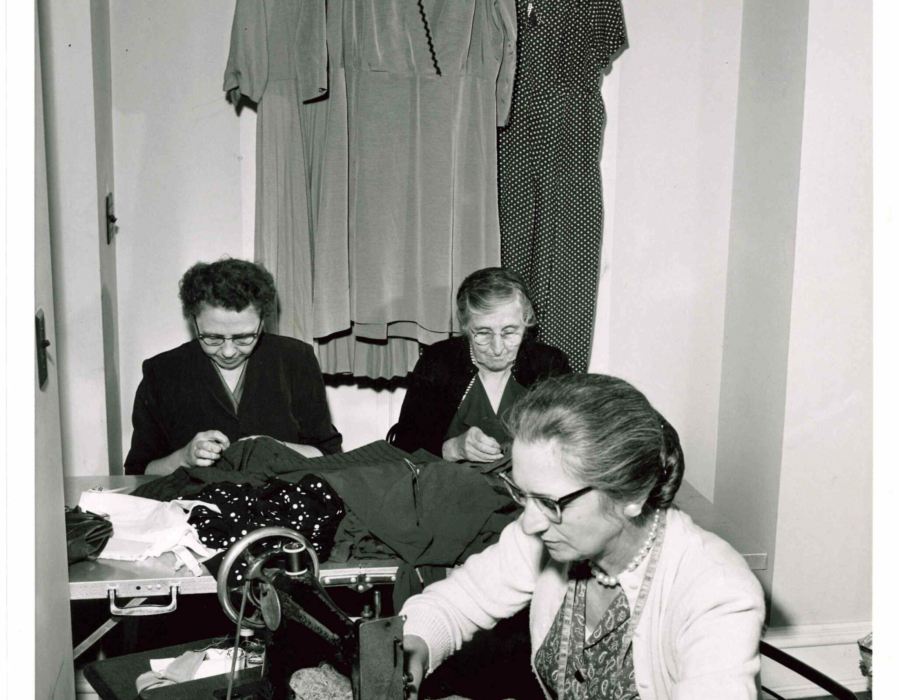 LC Lancaster Orange Street House 1950 00 Women Sewing